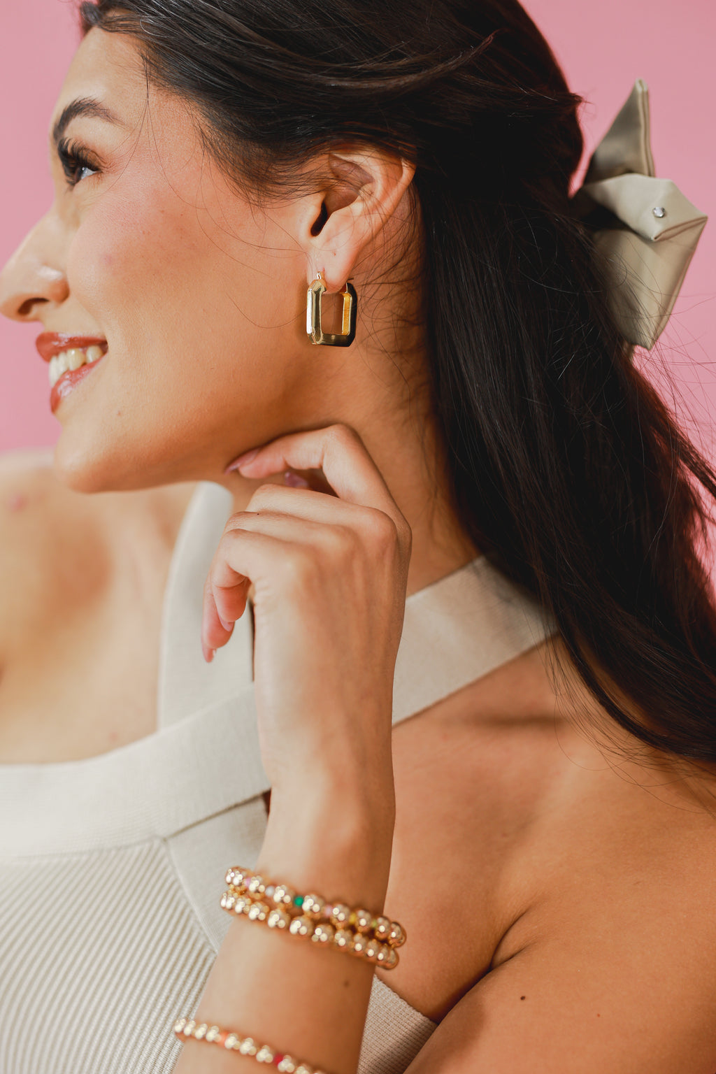 Favored Detail Square Hoops In Gold