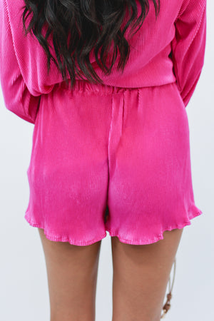 Final Destination Pleated Shorts In Pink