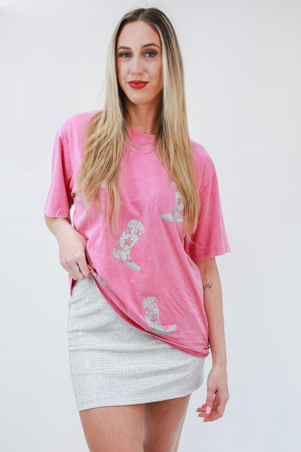 Glitter Boots Tee In Pink