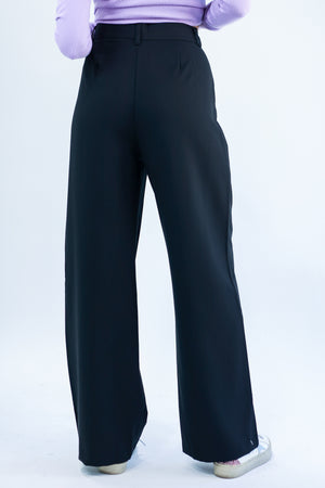 Perfectly Styled Trousers In Black