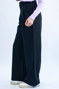 Perfectly Styled Trousers In Black