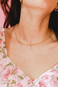 Hibiscus Kiss Necklace In Gold
