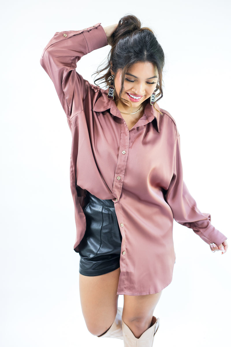 Go The Distance Satin Top In Cocoa Brown