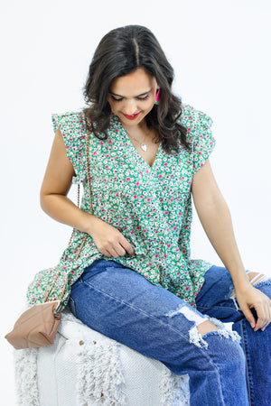 Blooming Details Floral Top In Kelly Green
