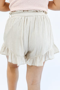 Beach Lifestyle Ruffled Shorts In Natural