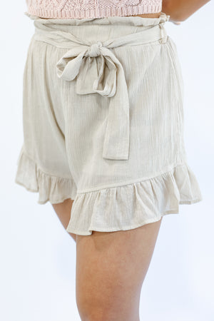 Beach Lifestyle Ruffled Shorts In Natural