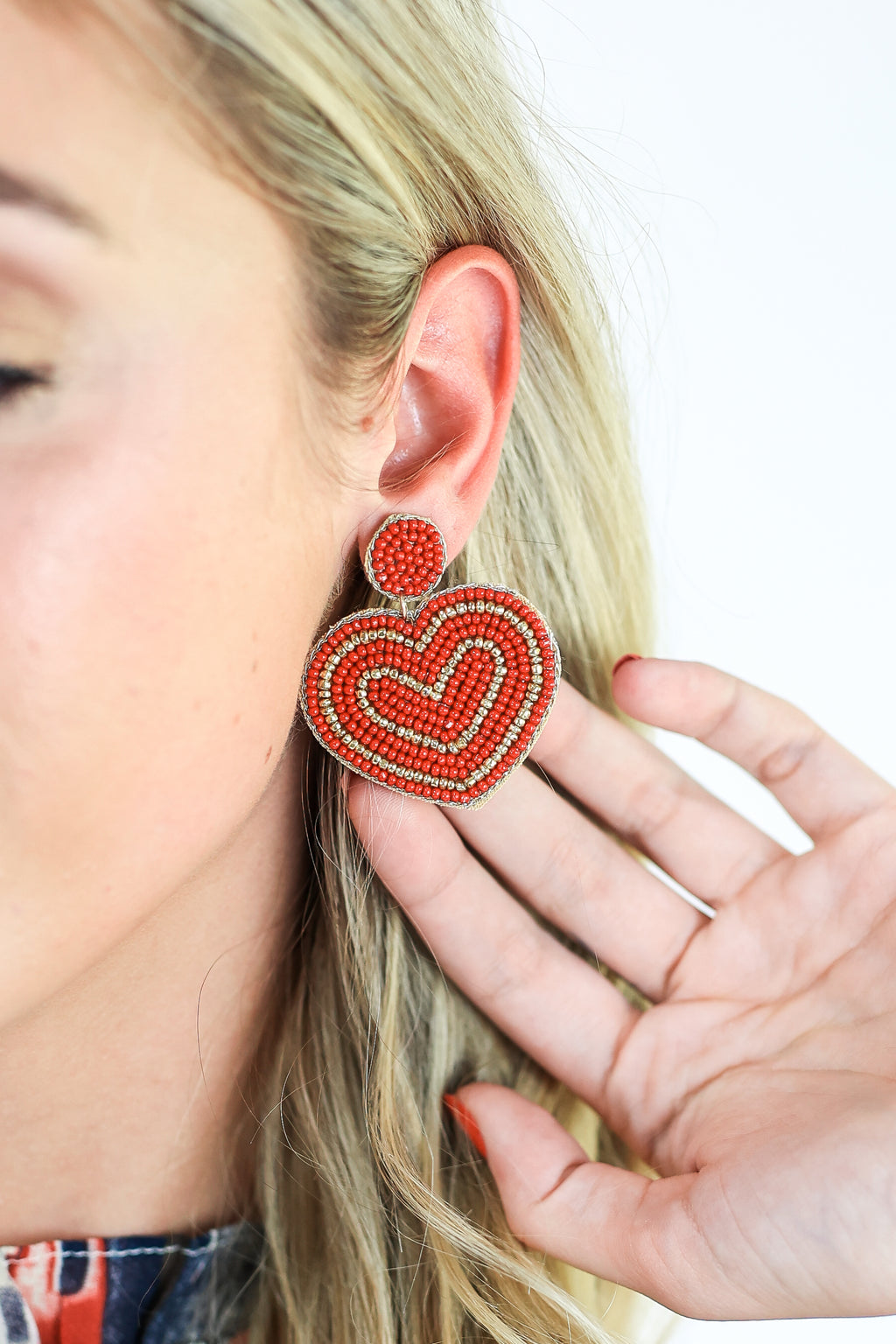 Heart Throb Earrings In Red