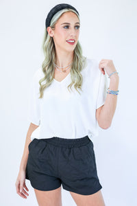 Living With Style Shift Top In White