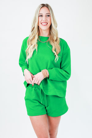 Traveling Diva Textured Top In Kelly Green