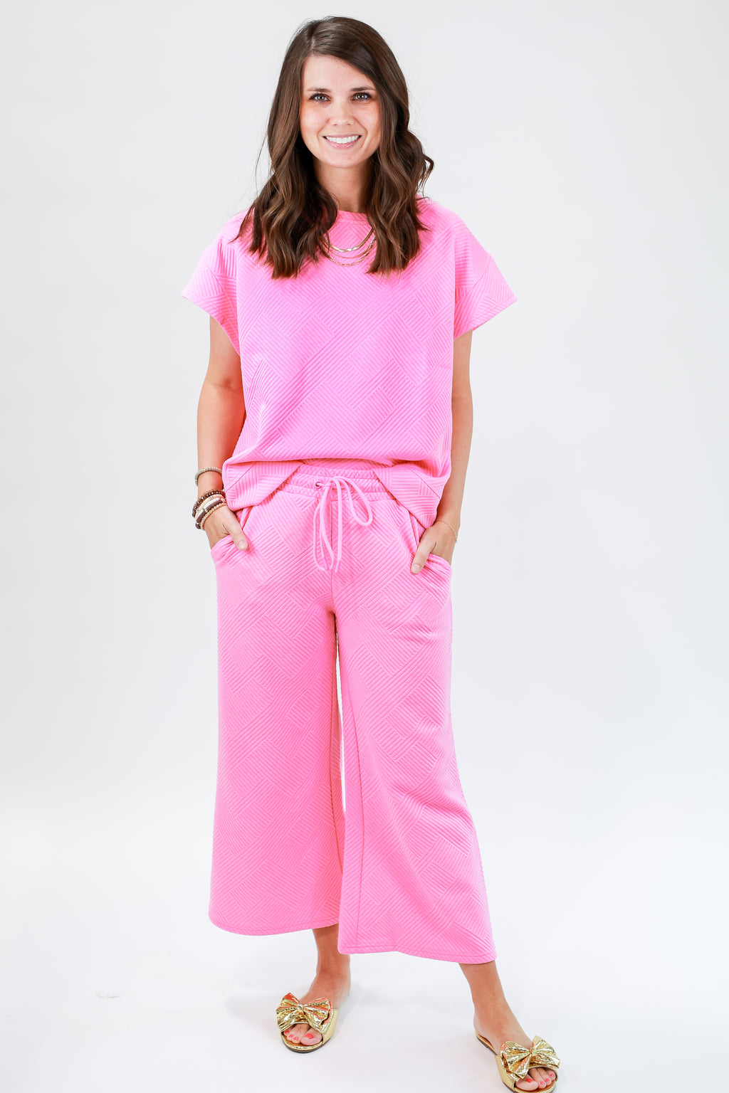 Traveling Diva Textured Cropped Pants In Bubble Gum