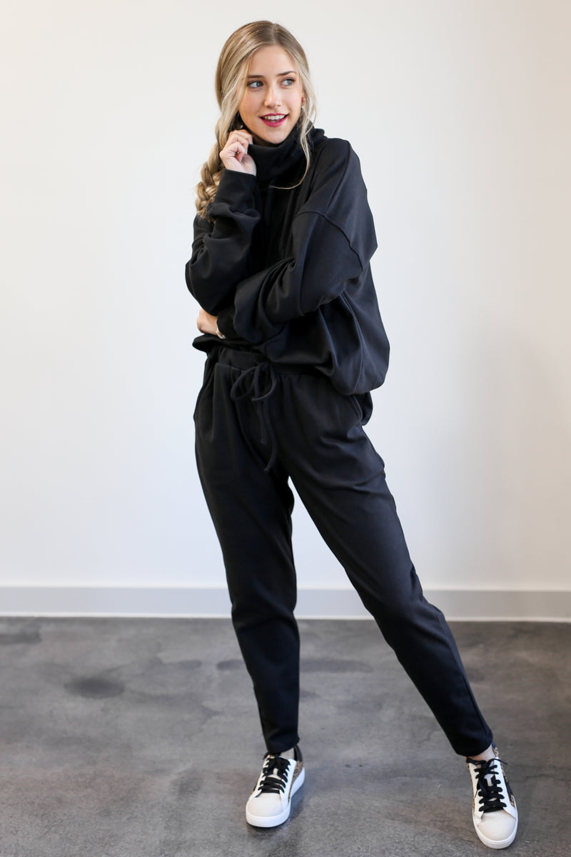 Cozy On The Run Joggers In Black